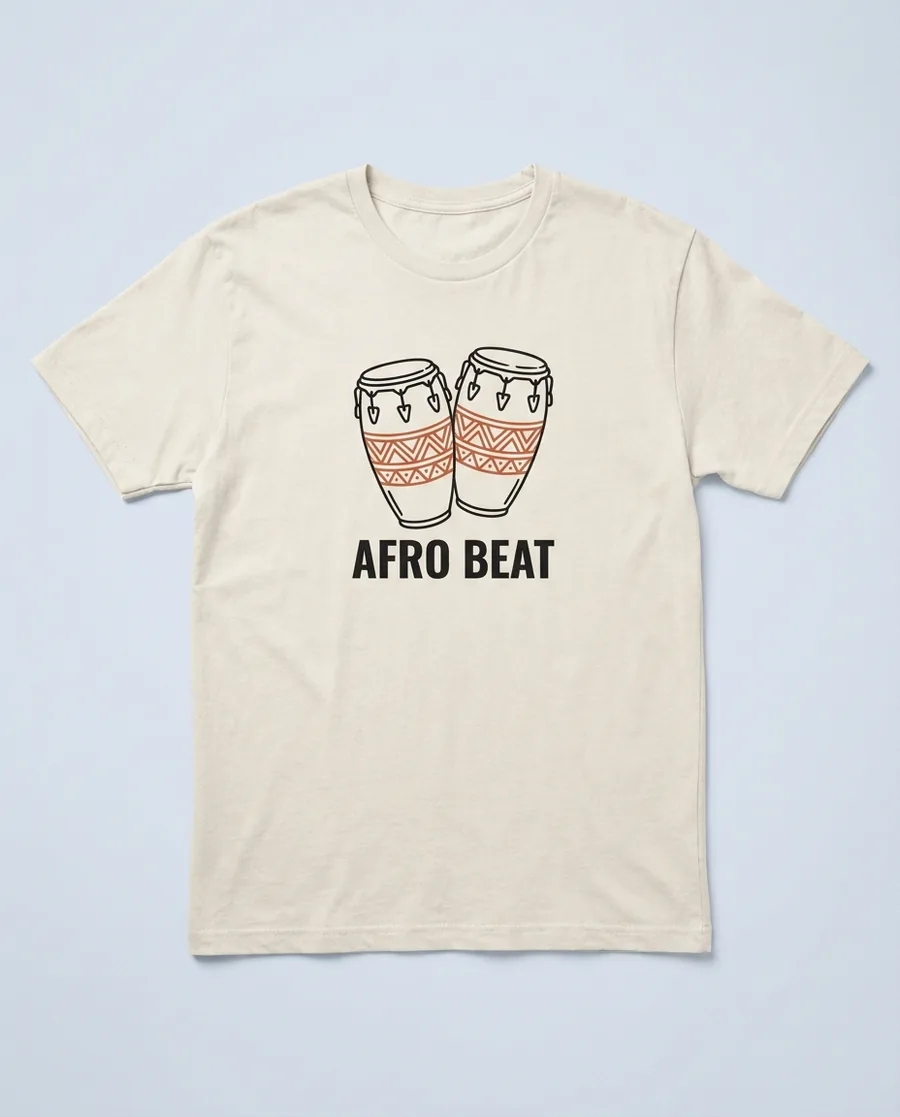 Naturweißes Shirt mit Zeichnung von zwei Congas und dem Schriftzug Afro Beat
